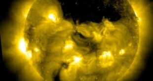 Spacecraft Sees Giant Hole In Sun